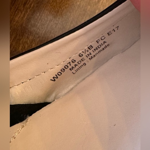 EUC! Cole Haan Buckle Ballet Flat, sz 6.5 - Picture 7 of 7